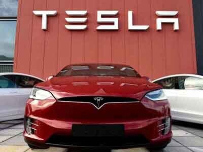 Bitcoin/USD, cryptocurrency, Tesla Motors, stock, The collapse in the cryptocurrency market also affected the shares of Tesla