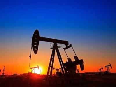 Brent Crude Oil, commodities, WTI Crude Oil, commodities, Прогноз цен на сырую нефть на фоне сокращений ОПЕК+ и призывов к прекращению огня