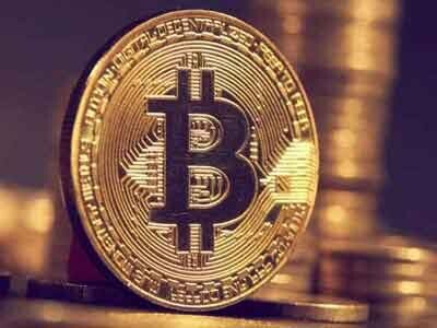 Bitcoin/USD, cryptocurrency, Large funds on CME buy Bitcoin on correction