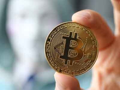 Bitcoin/USD, cryptocurrency, Bitcoin resumes its role as a safe haven for financial markets