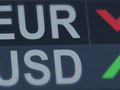 EUR/USD, currency, The euro/dollar exchange rate broke through an important level around 1.1226