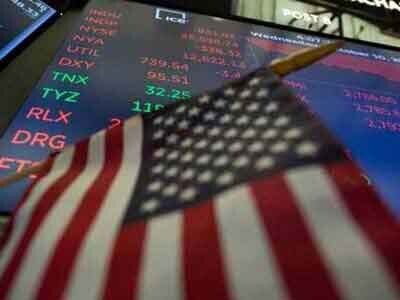 Dow Jones, index, NASDAQ 100, index, SHARP DROP IN APPLICATIONS FOR UNEMPLOYMENT BENEFITS IN THE US